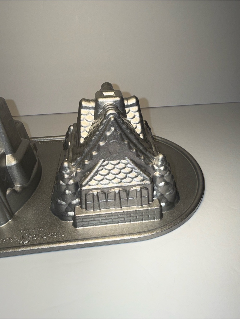Nordic Ware Gingerbread House Duet Pan - Picture 3 of 11